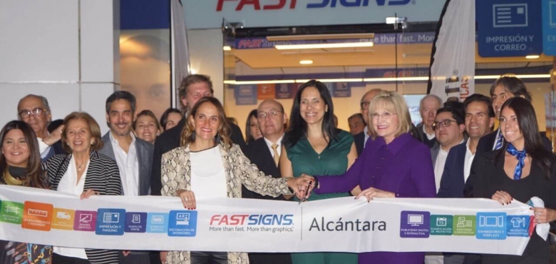FASTSIGNS llega a Chile buscando revolucionar el mercado de la industria gráfica
